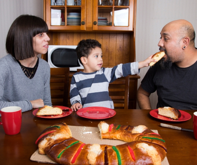 Rosca de Reyes - Christmas Recipes 