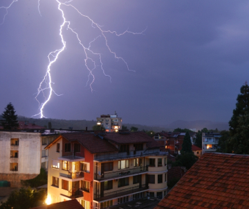¿Qué hacer en caso de una tormenta electrica?
