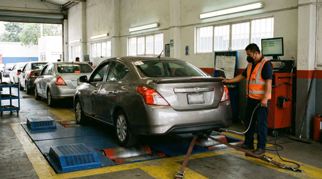 Calendario de verificación vehicular en octubre: qué autos deben realizar el trámite y fechas límite