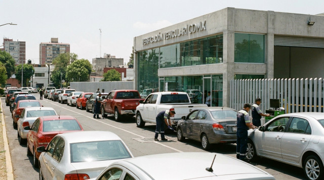 Verificación vehicular en CDMX y Edomex: fechas límite y calendario por engomado para septiembre y octubre